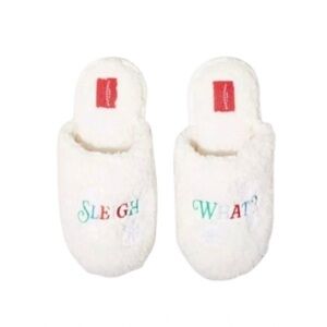 NWT. WONDERSHOP Women’s Sleigh What? Slippers